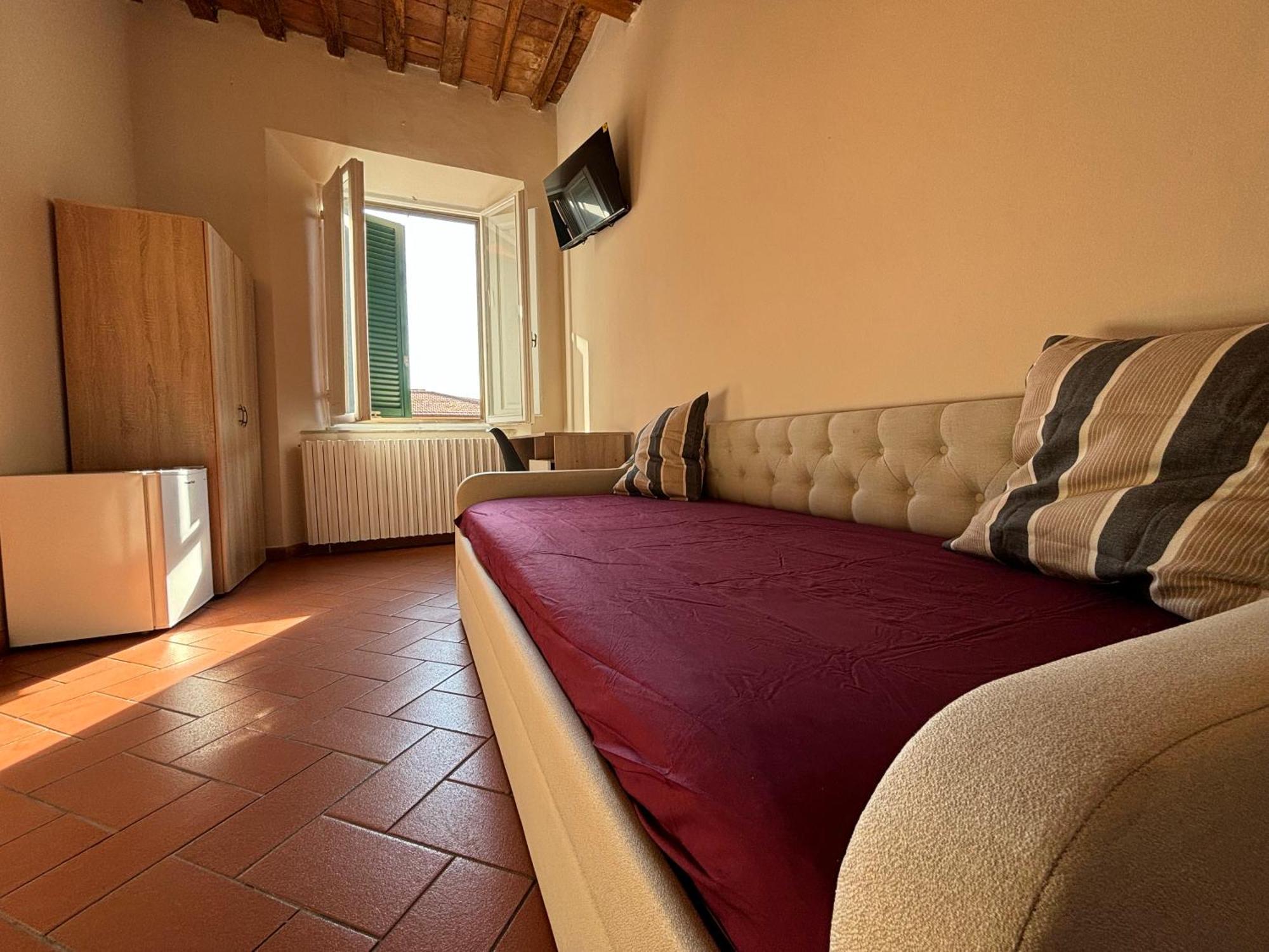 Window To The Tower Bed & Breakfast Pisa Exterior photo