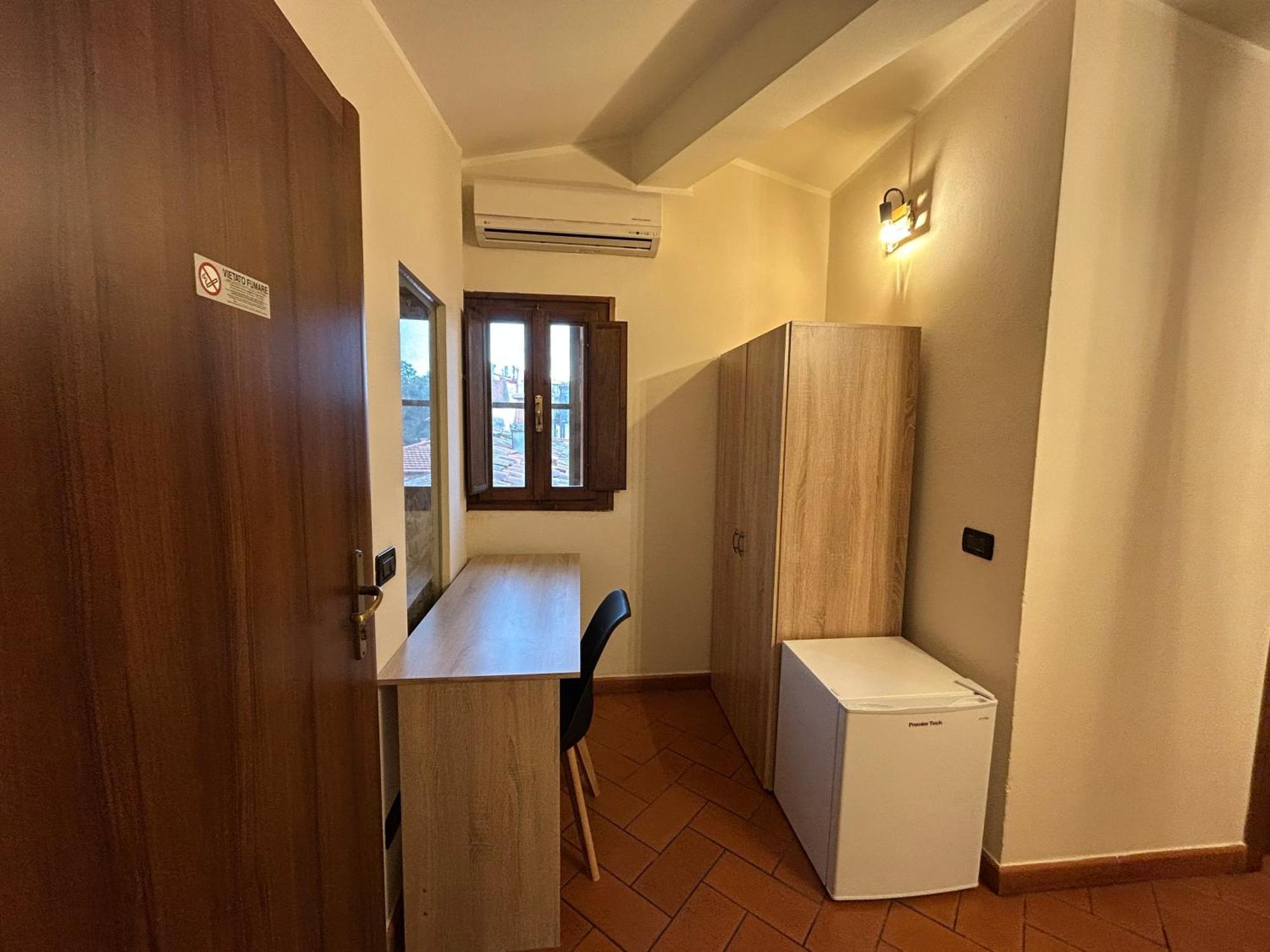 Window To The Tower Bed & Breakfast Pisa Exterior photo